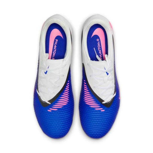 ナイキ(NIKE)サッカースパイク 土グラウンド用 ファントム 6