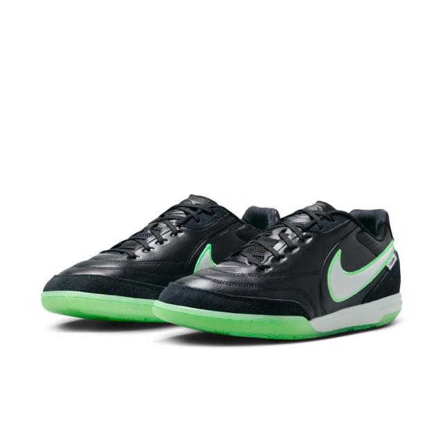 ナイキ(NIKE)フットサルシューズ インドアコート ティエンポ ストリートガト HQ7017-001(Men’s、Lady’…
