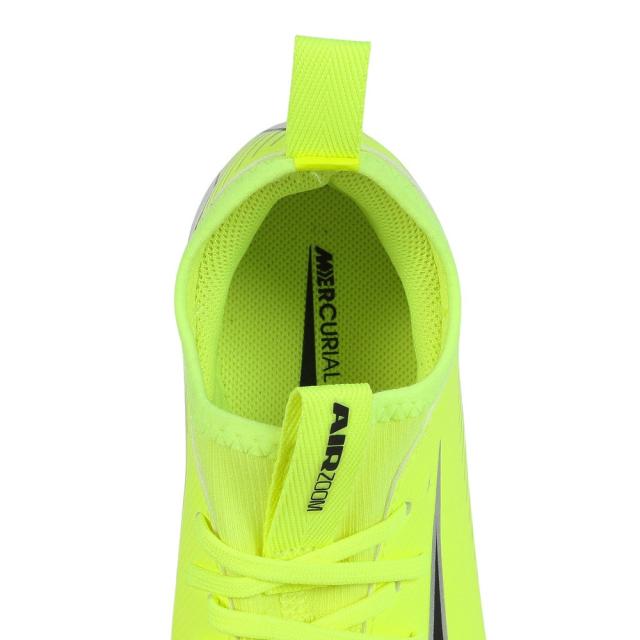 ナイキ(NIKE)ジュニアサッカースパイク 土 天然芝 人工芝用 マルチ