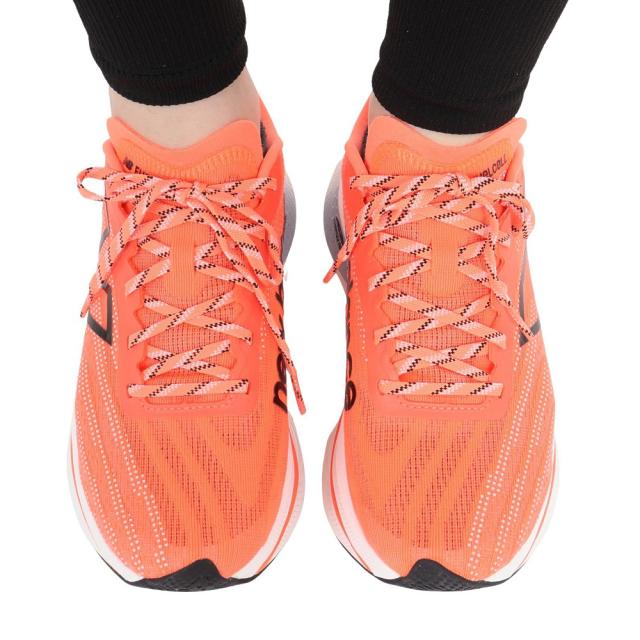 New Balance ランニングシューズ オレンジ 中古・古着通販】NEW BALANCE (ニューバランス) ランニング
