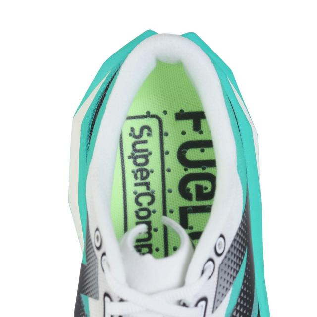 ニューバランス　FuelCell レベル　23、５センチ　ランニングシューズ ニューバランス(new balance)ランニングシューズ トレーニング