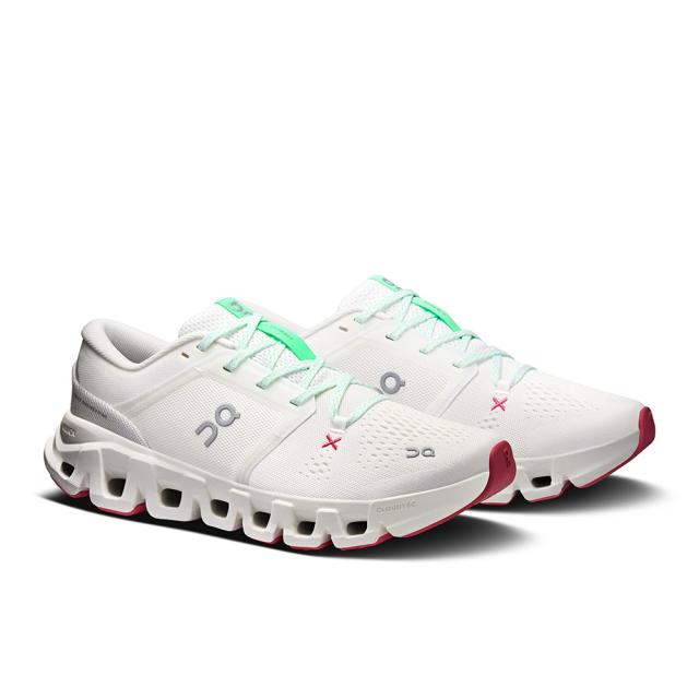 オン(On)ランニングシューズ ジョギングシューズ クラウド エックス 5 アイボリー 3WG30060969 スポーツ シュ… 15,400円