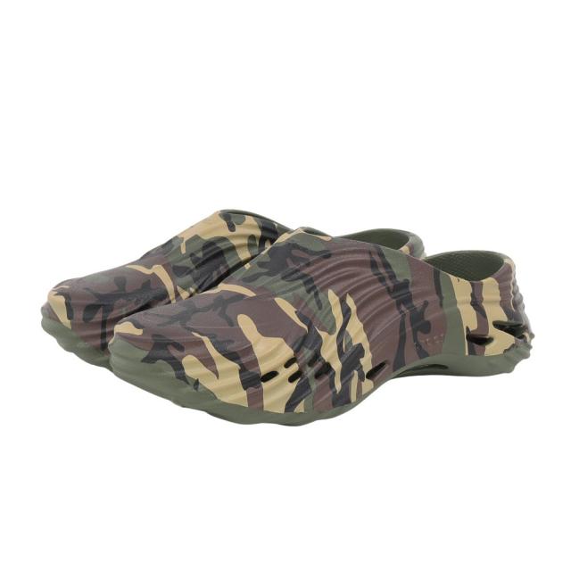 クロックス(crocs)サンダル エコー カモ ウェーブ Agr/Mlt カーキ 212044-3TC カジュアルシューズ (…