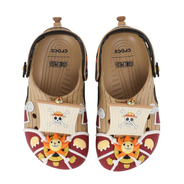 クロックス(crocs)サンダル ONE PIECE サウザンド・サニー号 クラシック クロッグ ブラウン 212126-90…