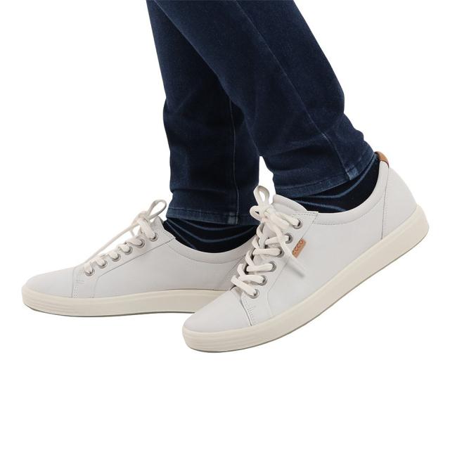 エコー(ecco)スニーカー 白 レディース ソフト7 SOFT7 43000301007 カジュアルシューズ レザー風 通勤…の通販は 11,925円