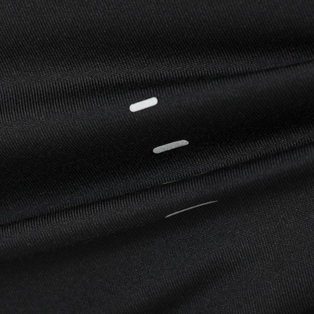 ナイキ(NIKE)スウィフト ドライフィット UV 長袖 クルーネック