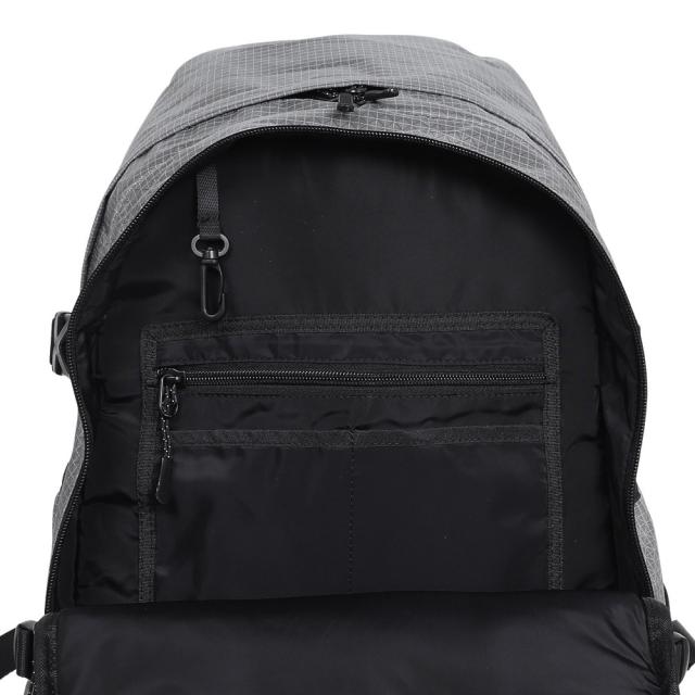 デュアリグ(DUARIG)リュック マルチギミックバッグ シルバー 26L