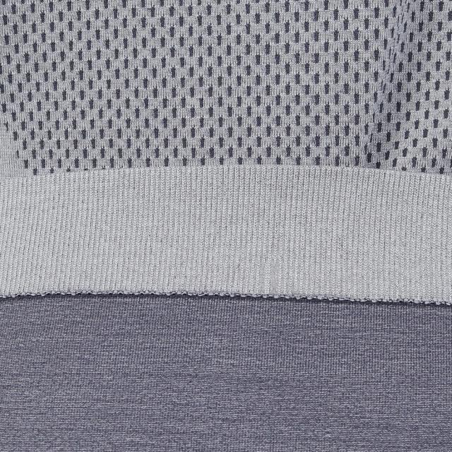 J.LINDEBERGゴルフウェア アウター シームレスハーフジップミッド