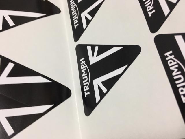 送料無料 国内在庫 即納 Triumph Triangle トライアンフ ステッカー シール デカール 14枚セット 海外限定の通販はau Pay マーケット エストレーモ