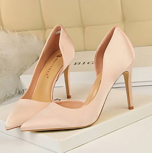 勃起 慢な 訴える パンプス 大きい 安い ロシア ブラスト ドラゴン