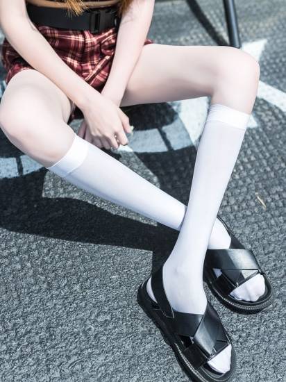 靴下 ソックス ハイソックス レディース くつ下 ストッキング ソックス 薄手 ひざ下 ソックス 黒 白 4組セット 女子高生 Jkコスプレ 衣装の通販はau Pay マーケット Leaflower