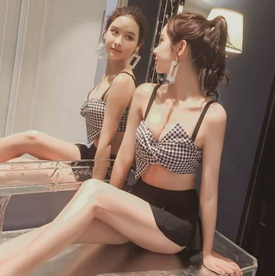 一部即納 水着 ビキニ レディース 体型カバー ギンガムチェック 水着 夏 新作 大人可愛い モノトーン レースアップ フリルスカート の通販はau Pay マーケット Leaflower