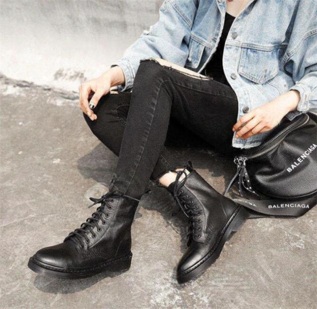 ブーツ レディース 秋 ショートブーツ 厚底 レースアップ サイドジップ 太めヒール 美脚 歩きやすい 疲れにくい レディース ショートブーツ 厚底 黒 太ヒール レースアップ バック