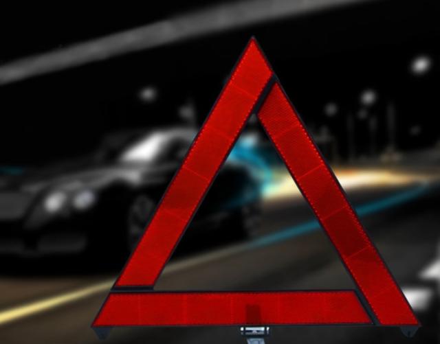 送料無料 三角停止表示板 三角表示板 三角反射板 警告板 折り畳み 追突事故防止 車 バイク 兼用 緊急時 昼夜間兼用 二次災害防止 収納 の通販はau Pay マーケット Isozaki Store