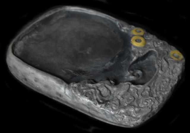 dilts55　中国古美術品　雲龍吐珠彫刻　特大端渓硯5.8kg 中国古美術品 雲龍吐珠彫刻 特大端渓硯 石眼入り 5.8kg（希少