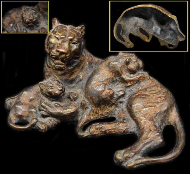 【送料無料】古銅 ブロンズ像 虎の親子 寅 歴史有る年代物 入手困難 十二支 四神獣 骨董品 古美術 コレクション アンティーク (旧家蔵出し)  威龍彩雲通販の通販は