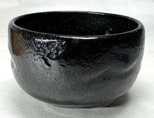 送料無料】江戸時代後期 紫野焼 鶴亭 黒楽茶碗 共箱 時代物 古