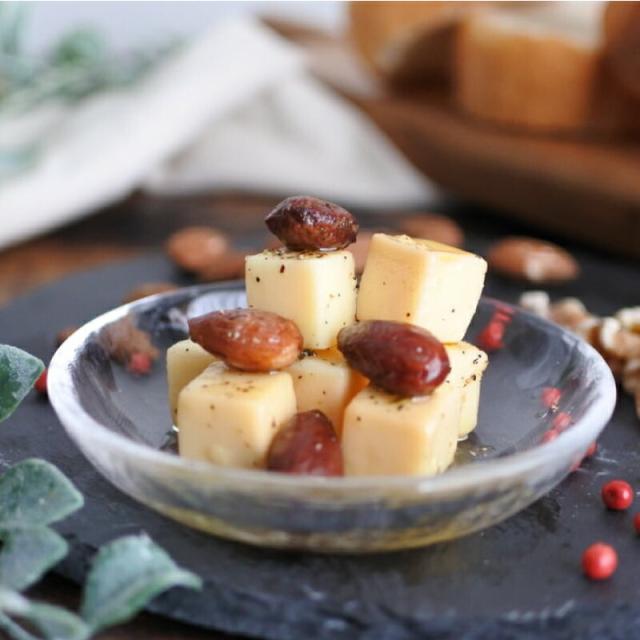 ノルテカルタ チーズのオイル漬 100g × 4種セット ギフト箱入り × 2箱 沖縄配送不可 ノルテカルタ チーズのオイル漬 100g × 4種セット ギフト箱入り 沖縄