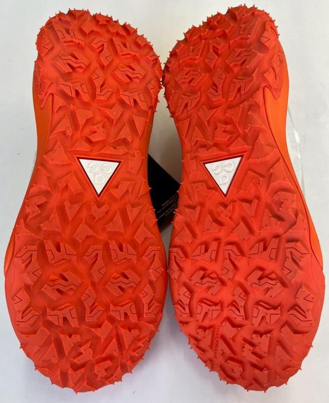 ナイキ ACG マウンテンフライ2 ロー オレンジ 27.5cm