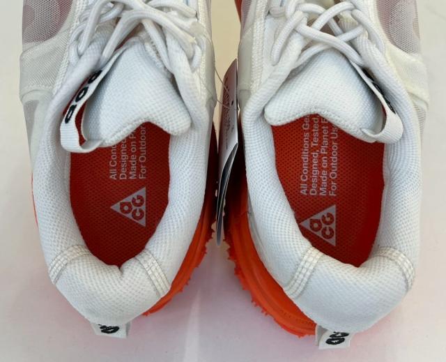 ナイキ ACG マウンテンフライ2 ロー オレンジ 27.5cm