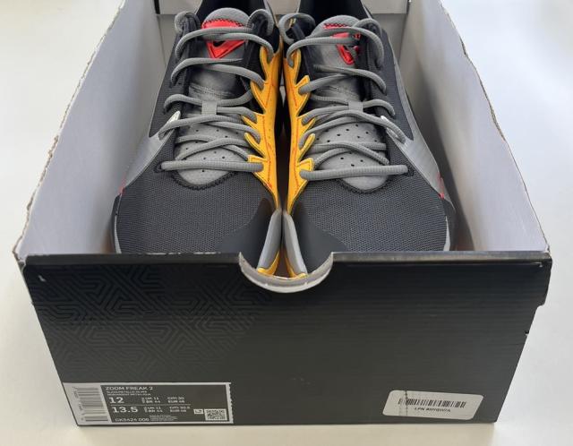 即納 ナイキ メンズ バッシュ フリーク2 ローカット 黒 黄 Nike Zoom Freak 2 "Taxi" - Black/Silver