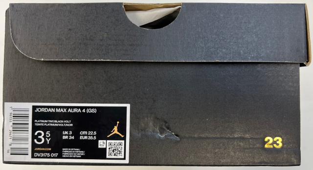 即納 ナイキ ジョーダン キッズ マックスオーラ4 バッシュ Nike Jordan Max Aura 4 (GS) - White/Black/Gold