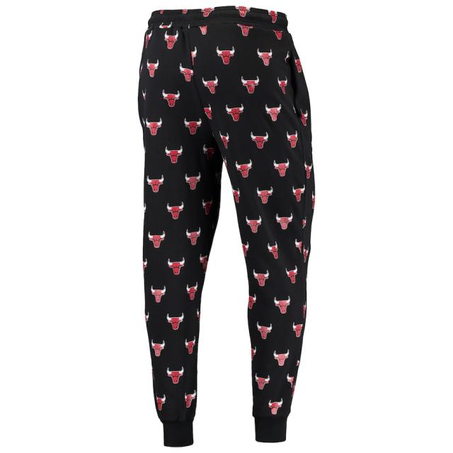 ワイルドコレクティブ メンズ スウェットパンツ ジョガーパンツ Chicago Bulls The Wild Collective Allover Logo Jogger Pants - Black_2