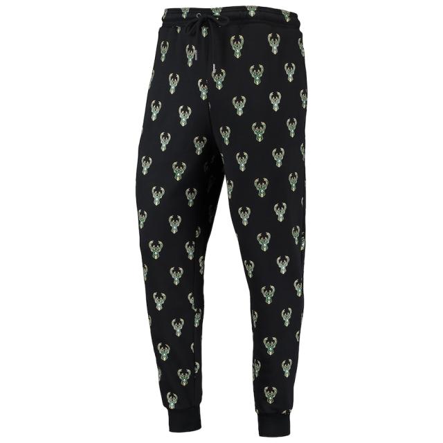 ワイルドコレクティブ メンズ スウェットパンツ ジョガーパンツ Milwaukee Bucks The Wild Collective Allover Logo Jogger Pants - Black_1