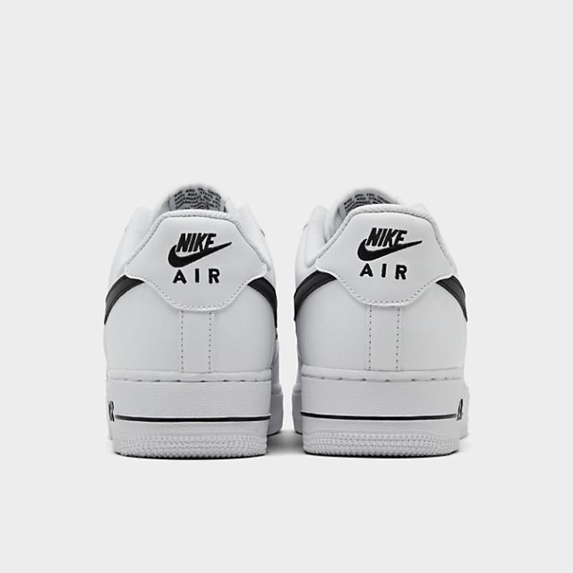 箱は少し傷んでいます【限定商品　新品】NIKE AIR FORCE 1 07 2020