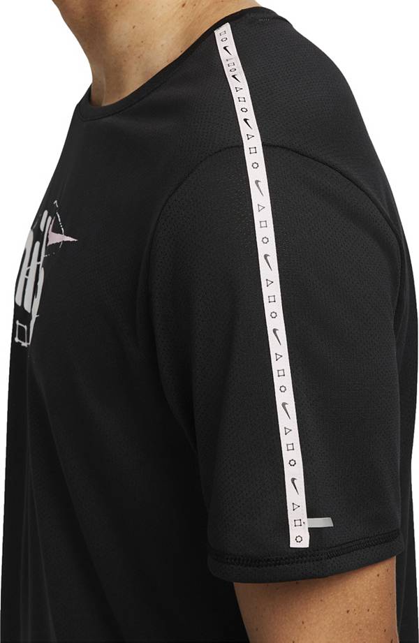 ナイキ メンズ Tシャツ 半袖 Nike Men's Dri-FIT Miler Dyed T-Shirt - Black