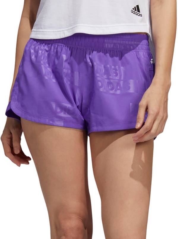 アディダス レディース トレーニングショーツ adidas Women's Pacer Woven Deboss Shorts - Purple Rush