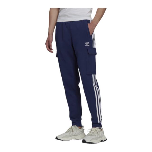アディダス メンズ カーゴパンツ adidas Essentials Cargo Fleece Pants - Navy/Navyの通販は 14,630円