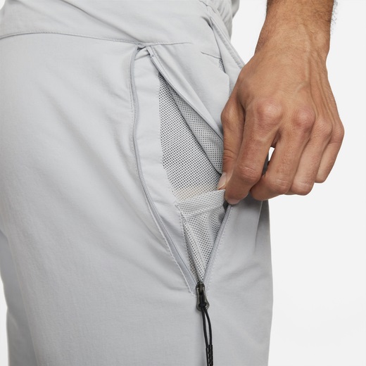 ナイキ メンズ スウェットパンツ Nike Woven Commuter Pants - Grey/Black ナイキ メンズ スウェットパンツ Nike Woven Commuter Pants - Grey