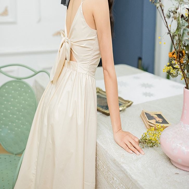 ワンピース バックリボン バックオープン Vネック レディース ひざ下丈 ミモレ丈 袖あり 夏 秋 白ワンピース ロングワンピース かわいい の通販はau Pay マーケット ふくふくの木