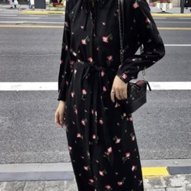 レトロ 花柄 ワンピース ワンピース 秋冬 花柄 ワンピース 花柄 ワンピース 花柄のワンピース 黒ワンピース 黒のワンピース 黒いワンピーの通販はau Wowma ふくふくの木