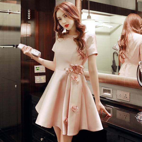 ドレス ワンピース ミニ丈 袖あり 半袖 無地 フラワーモチーフ フレア 40代 30代 代 二次会 食事会 発表会 お呼ばれ 秋 大人可愛い の通販はau Pay マーケット おひさまブランケット