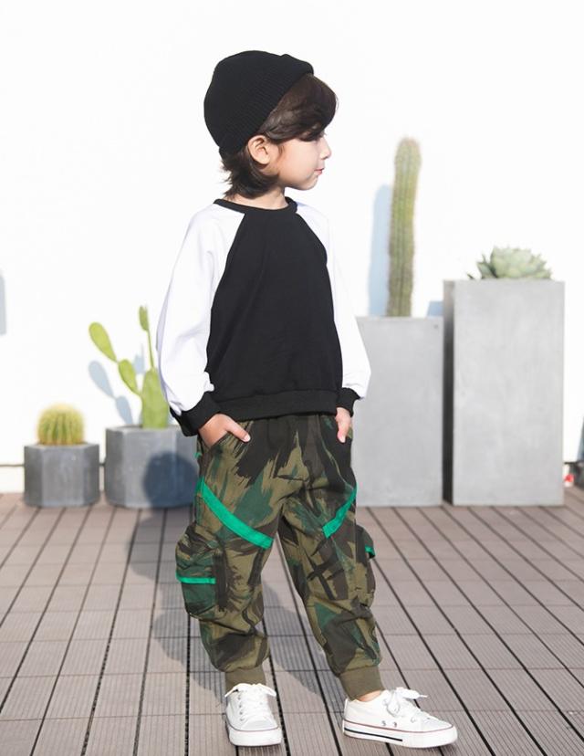 バックプリント付き 色切り替えおしゃれデザイントレーナー 韓国 子供