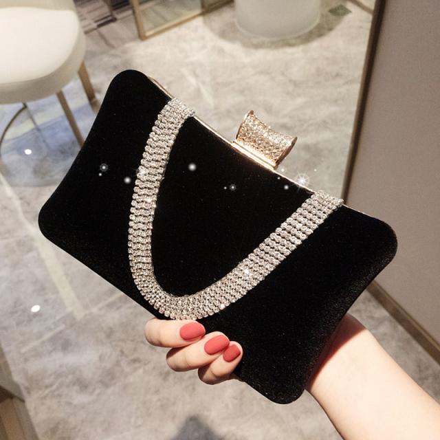 U字デザイン パーティー バッグ クラッチ クラッチバッグ 結婚式 パーティー アイテム パーティー バッグ 黒 ブラック フォーマル パーテの通販はau Pay マーケット Onlythebest