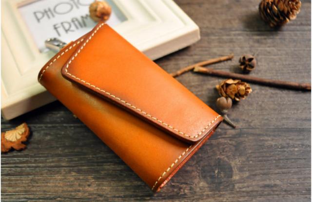 キーケース 本革 レディース メンズ 共用 スマートキー カード入れ付き 定期入れ パスケース入れ ポケット付き カラビナ付き アシンメトの通販はau Pay マーケット ファッション小物ショップcielo