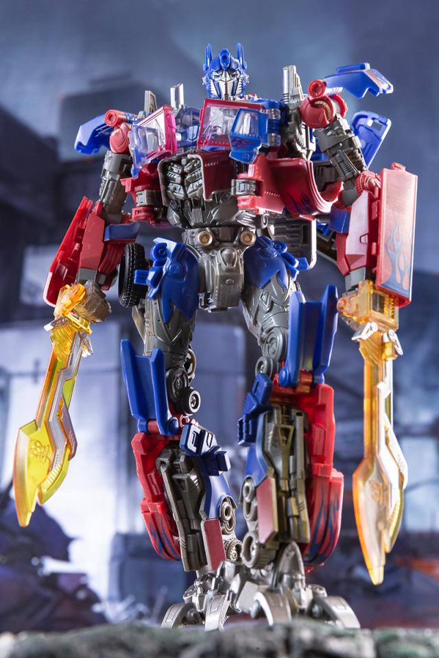 Transformers トランスフォーマー Optimus Prime TW1022 変身