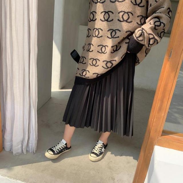 19秋冬 4カラー ふわっと揺れる動きとウエストゴムで楽ちんのプリーツスカート プリーツスカート ロング丈 シンプル 無地 シの通販はau Pay マーケット Crispy