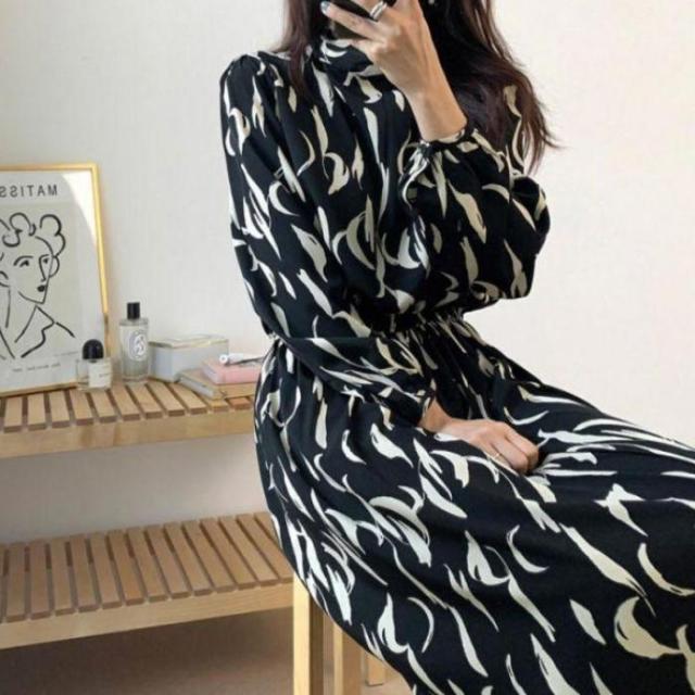 秋冬 3カラー F 大人ムード漂う総柄がお洒落女子を演出してくるロングワンピース ワンピース 総柄 長袖 ドレス フォーマル の通販はau Pay マーケット Crispy