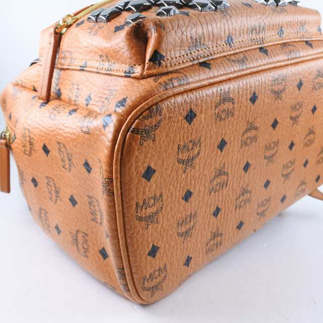 MCM エム・シー・エム スタッズ レザー 茶 リュック・デイパック ユニセックス 【中古】