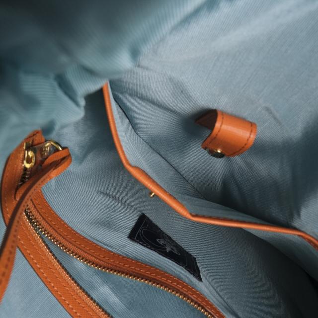 ADMJアクセソワ エーディーエムジェイ カーフ ベージュ リュック