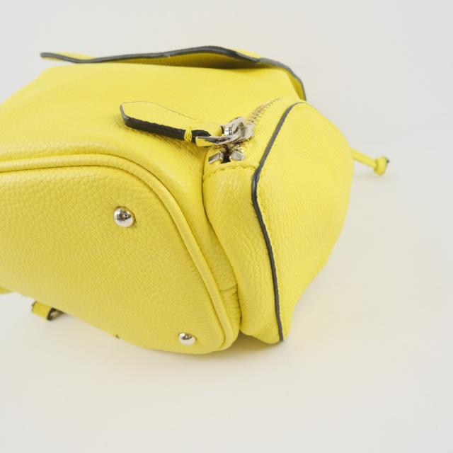 Guess ゲス レザー 黄色 リュック・デイパック ユニセックス 【中古】_4