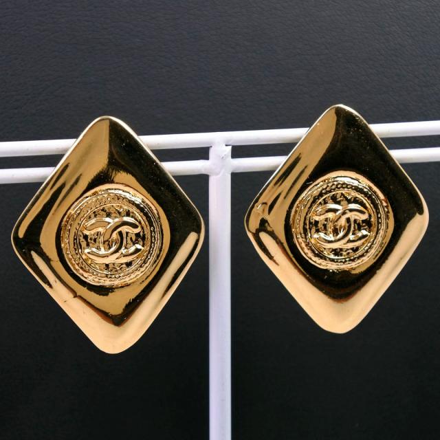 CHANEL シャネル ココマーク 金メッキ ゴールド イヤリング 18.5g レディース 【中古】の通販は