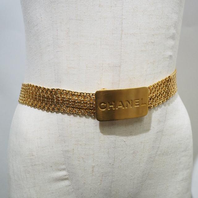シャネル ロゴ プレート バックル チェーンベルト A07689 メッキ レディース CHANEL 【1-0263357】 CHANEL - シャネル ロゴ プレート チェーンベルト メッキ レディース
