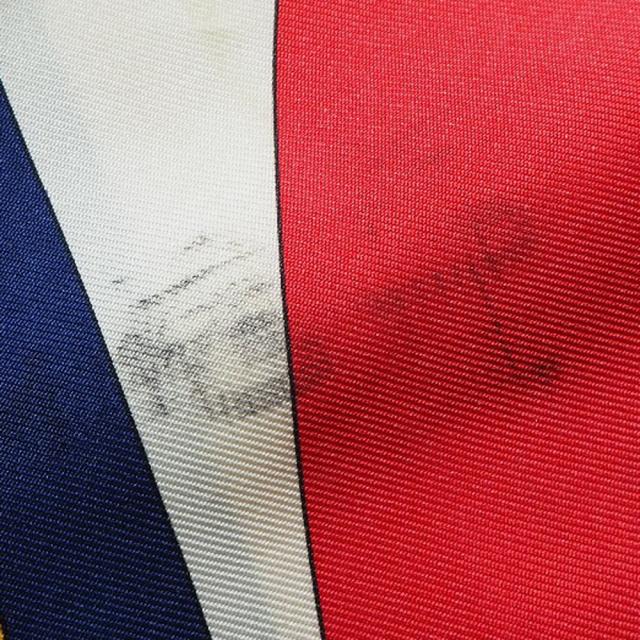 HERMES エルメス カレ90 CHATEAUX DARRIERE レッド HERMES】エルメス カレ90 スカーフ – NISHIKINO VINTAGE KYOTO