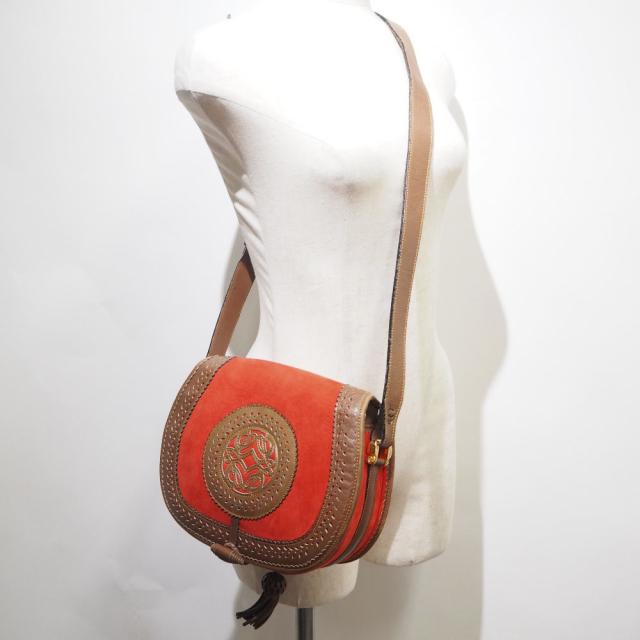 【LOEWE】ロエベ セビリアコレクション アナグラム スウェード×レザー オレンジ レディース ショルダーバッグ LOEWE - 【LOEWE】ロエベ セビリアコレクション アナグラム スウェード