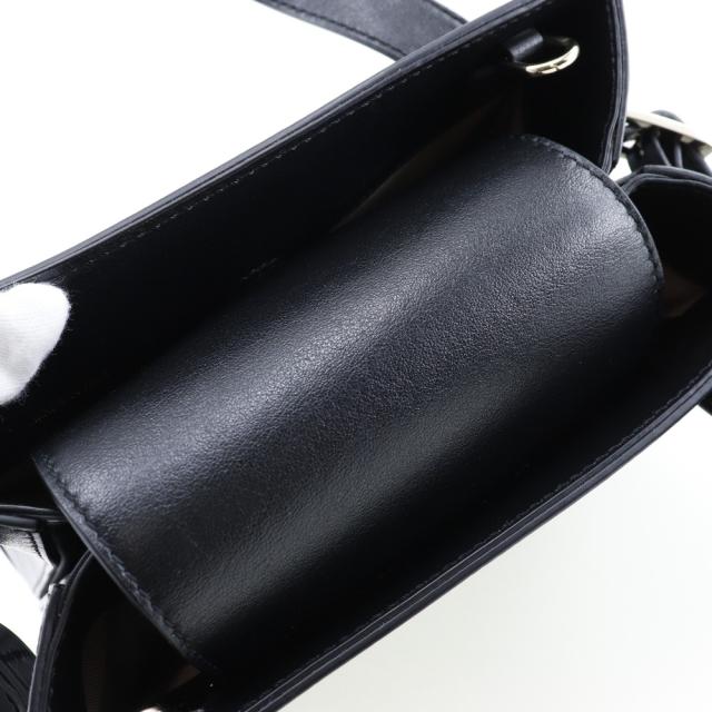 Roger Vivier ロジェ ヴィヴィエ カーフ 黒 ハンドバッグ レディース 【中古】 ランクA Roger Vivier ロジェ ヴィヴィエ カーフ 黒 ハンドバッグ レディース